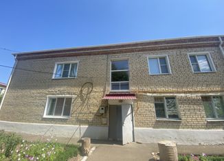 Продается 3-ком. квартира, 60 м2, поселок Большевик, улица Ленина, 14