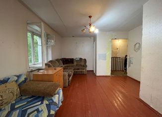 Продам 1-ком. квартиру, 29.9 м2, Азнакаево, улица Хасанова, 7