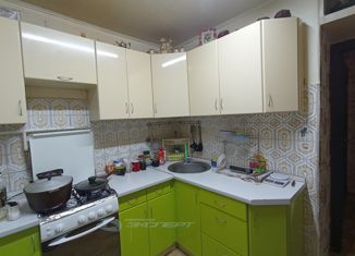 Продам трехкомнатную квартиру, 50 м2, Кольчугино, улица 50 лет Октября, 22