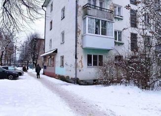 Продаю 1-ком. квартиру, 31.1 м2, Ярцево, улица Максима Горького, 10/14