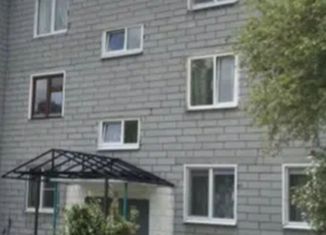 Продажа 3-ком. квартиры, 70 м2, поселок городского типа Рефтинский, Молодёжная улица, 26