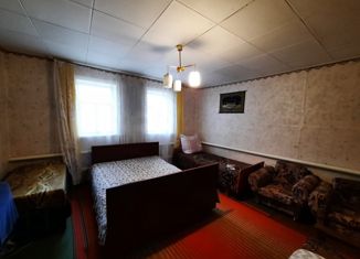 Продаю 5-ком. квартиру, 72 м2, Астраханская область, улица Ленина, 25