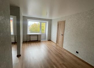 Продаю 2-ком. квартиру, 44.1 м2, Осинники, Студенческая улица, 1