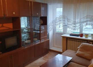 Продается 1-комнатная квартира, 32 м2, Ломоносов, Александровская улица, 40