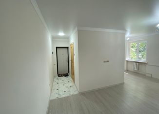 Продается трехкомнатная квартира, 56 м2, Чечня, улица Каменщиков, 14