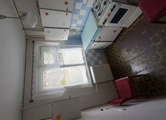 Продаю трехкомнатную квартиру, 63 м2, Кировск, Комсомольская улица, 7
