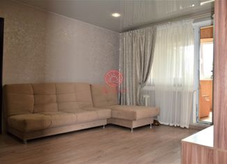 Продам четырехкомнатную квартиру, 78.4 м2, Алушта, Юбилейная улица, 4