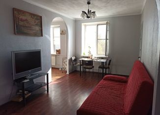 Продаю 2-ком. квартиру, 42 м2, Москва, улица Коновалова, 7, улица Коновалова