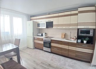 Продам 4-комнатную квартиру, 82 м2, Рубцовск, Пролетарская улица, 217