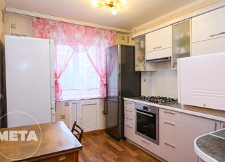 Продажа 3-ком. квартиры, 61 м2, Омск, улица Блюхера, 24, Советский округ