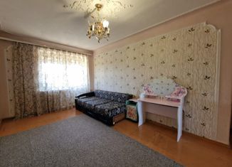 Продаю трехкомнатную квартиру, 60 м2, Новопавловск, Лесная улица, 3