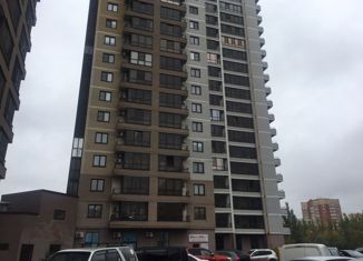 Продажа 2-ком. квартиры, 86 м2, Волжский, улица Мира, 57, ЖК Троя