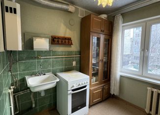 Продается 1-комнатная квартира, 30.6 м2, Волгоград, улица Политрука Тимофеева, 6