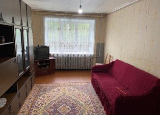 Продажа 3-ком. квартиры, 62 м2, Артёмовский, улица Акулова, 5