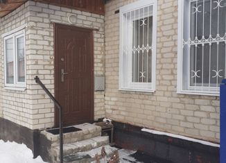 Продаю двухкомнатную квартиру, 52 м2, Задонск, Советская улица, 41