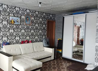 Продам 2-ком. квартиру, 41.1 м2, Мурманская область, улица Бардина, 48