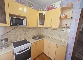 Продажа 3-комнатной квартиры, 60 м2, Тюменская область, улица Дружбы Народов, 28А