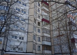 Трехкомнатная квартира на продажу, 63 м2, Елец, улица Спутников, 2