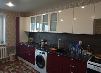 Трехкомнатная квартира на продажу, 64 м2, Курган, улица Белинского, 20, район Энергетики