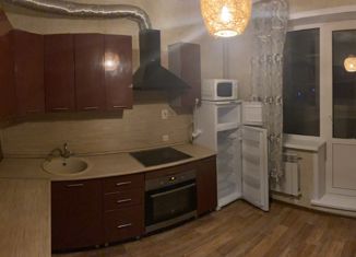 Сдается в аренду однокомнатная квартира, 43.7 м2, Калужская область, улица Фомушина, 6