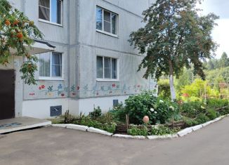 Продажа трехкомнатной квартиры, 65 м2, деревня Божонка, Новая улица, 12