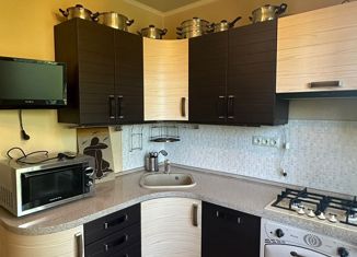 Продается трехкомнатная квартира, 60 м2, Москва, улица Старый Гай, 2к2, улица Старый Гай
