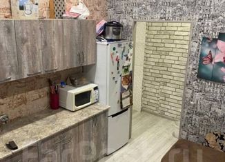 Продаю двухкомнатную квартиру, 49.7 м2, Уссурийск, улица Достоевского, 3