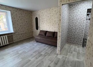 Продаю 1-ком. квартиру, 31.5 м2, Магнитогорск, улица Гагарина, 42