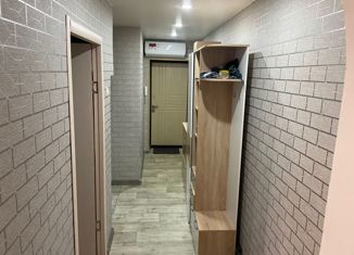 Продаю 3-ком. квартиру, 57.9 м2, село Покровка, Октябрьская улица, 23