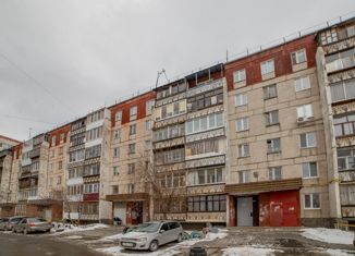 Продается 2-комнатная квартира, 48.3 м2, Екатеринбург, улица Миномётчиков, 58, улица Миномётчиков