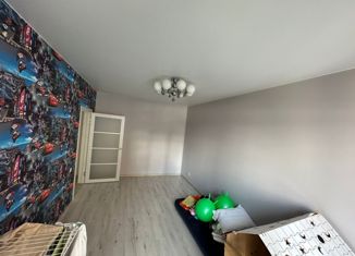 Продам трехкомнатную квартиру, 70.8 м2, Новосибирск, улица Ясный Берег, 13, улица Ясный Берег