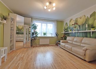 Продается двухкомнатная квартира, 61.1 м2, Санкт-Петербург, Малая Карпатская улица, 21, метро Дунайская