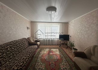 Продается 4-ком. квартира, 80 м2, Кумертау, улица Машиностроителей, 3