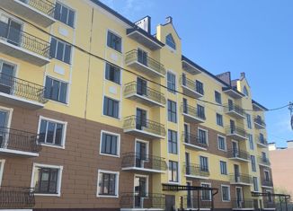 Продаю 1-ком. квартиру, 38 м2, Ессентуки, Очаровательная улица, 10к5