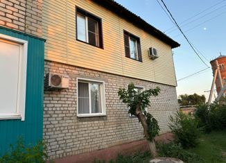 Продам 2-ком. квартиру, 44 м2, Палласовка, Юбилейная улица, 32А