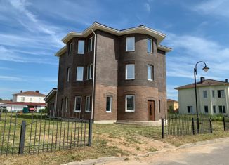 Продам дом, 380.7 м2, посёлок Ропша, улица Державина, 23