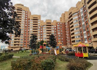 Продаю 2-комнатную квартиру, 66 м2, Москва, улица Соловьиная Роща, 16, район Куркино