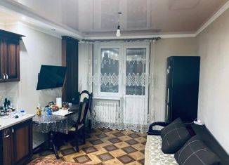 Продается 2-ком. квартира, 83 м2, Карачаево-Черкесия, улица Космонавтов, 100А/1