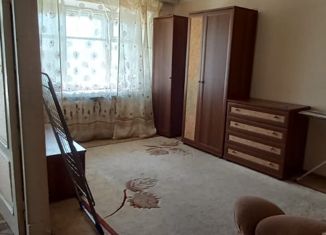 Продаю 2-комнатную квартиру, 43 м2, Циолковский, улица Победы, 218