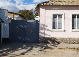 Продам дом, 52.7 м2, Евпатория, Театральная площадь