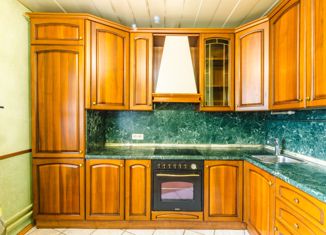 Продается 2-комнатная квартира, 57.8 м2, Москва, улица Богданова, 42, улица Богданова