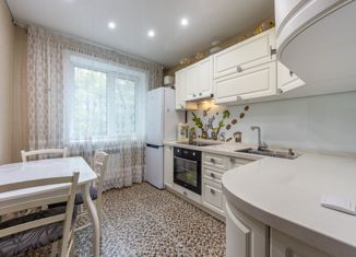 Продаю 2-комнатную квартиру, 56.4 м2, Хабаровский край, Артёмовская улица, 128