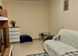 Продается 1-комнатная квартира, 31.8 м2, Магнитогорск, улица Зелёный Лог, 27/1