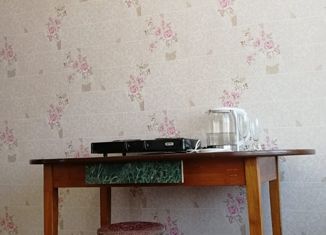 Продам 1-ком. квартиру, 12.7 м2, Артём, улица Кирова, 76