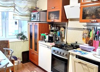 Трехкомнатная квартира на продажу, 68.4 м2, Тюменская область, улица Зверева, 49