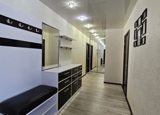 Продается 3-комнатная квартира, 66.3 м2, Хабаровский край, улица Гамарника, 37к5