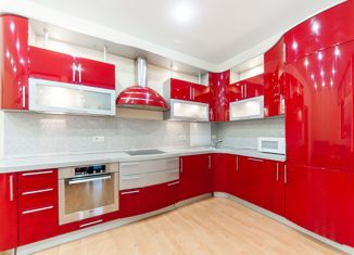 Сдам в аренду 3-комнатную квартиру, 92.1 м2, Москва, улица Бажова, 24к2, улица Бажова