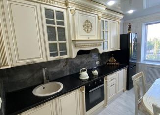 Продажа 4-комнатной квартиры, 78 м2, Георгиевск, улица Тронина, 10