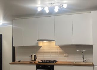 Продается 2-комнатная квартира, 59 м2, Элиста, улица А.С. Пушкина, 38