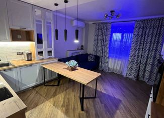 Продаю 3-ком. квартиру, 82 м2, Тольятти, Революционная улица, 51, ЖК Вега